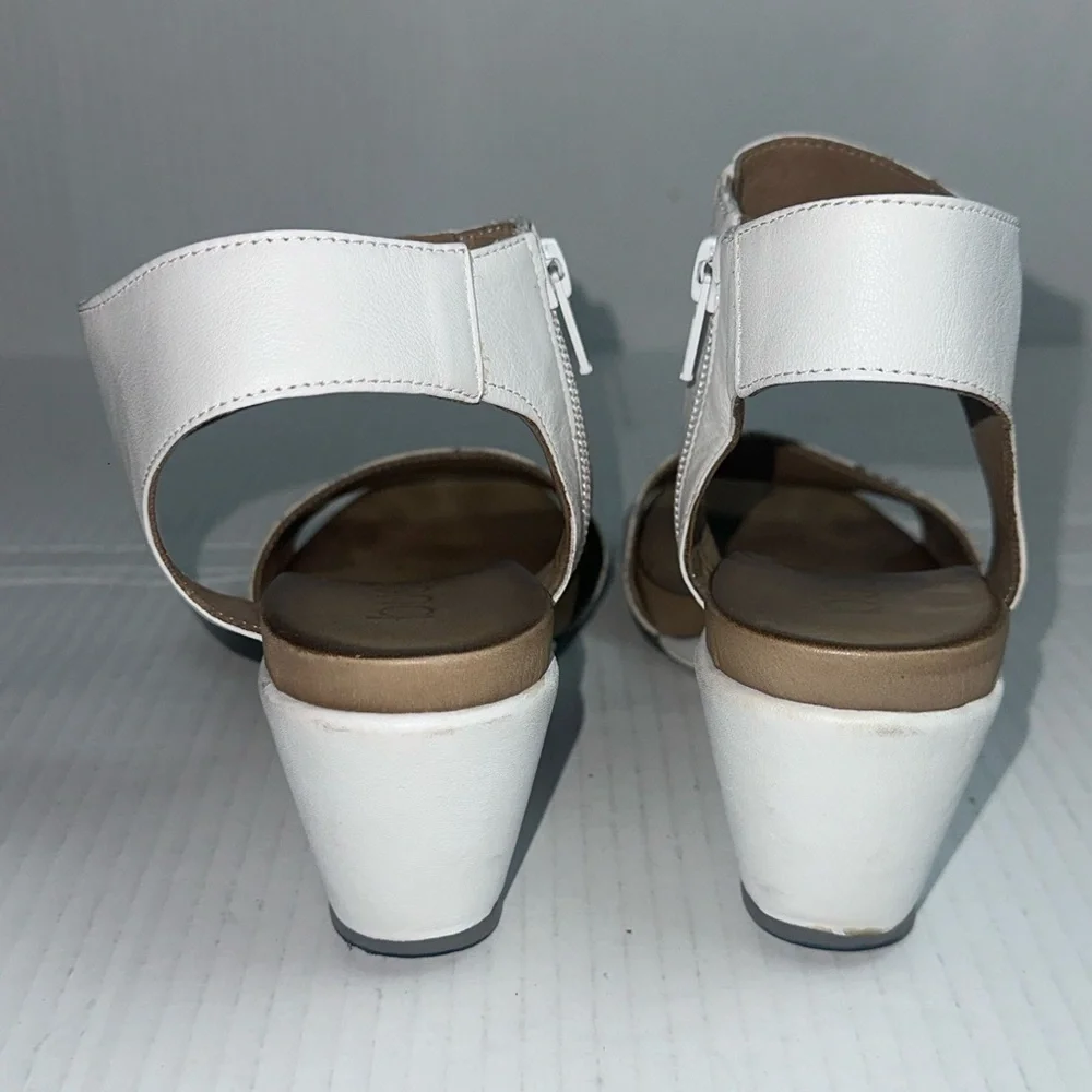 Bueno White Leather Wedge Sandals Size 37 | Metallic Detail | EUC - Picture 5 of 9